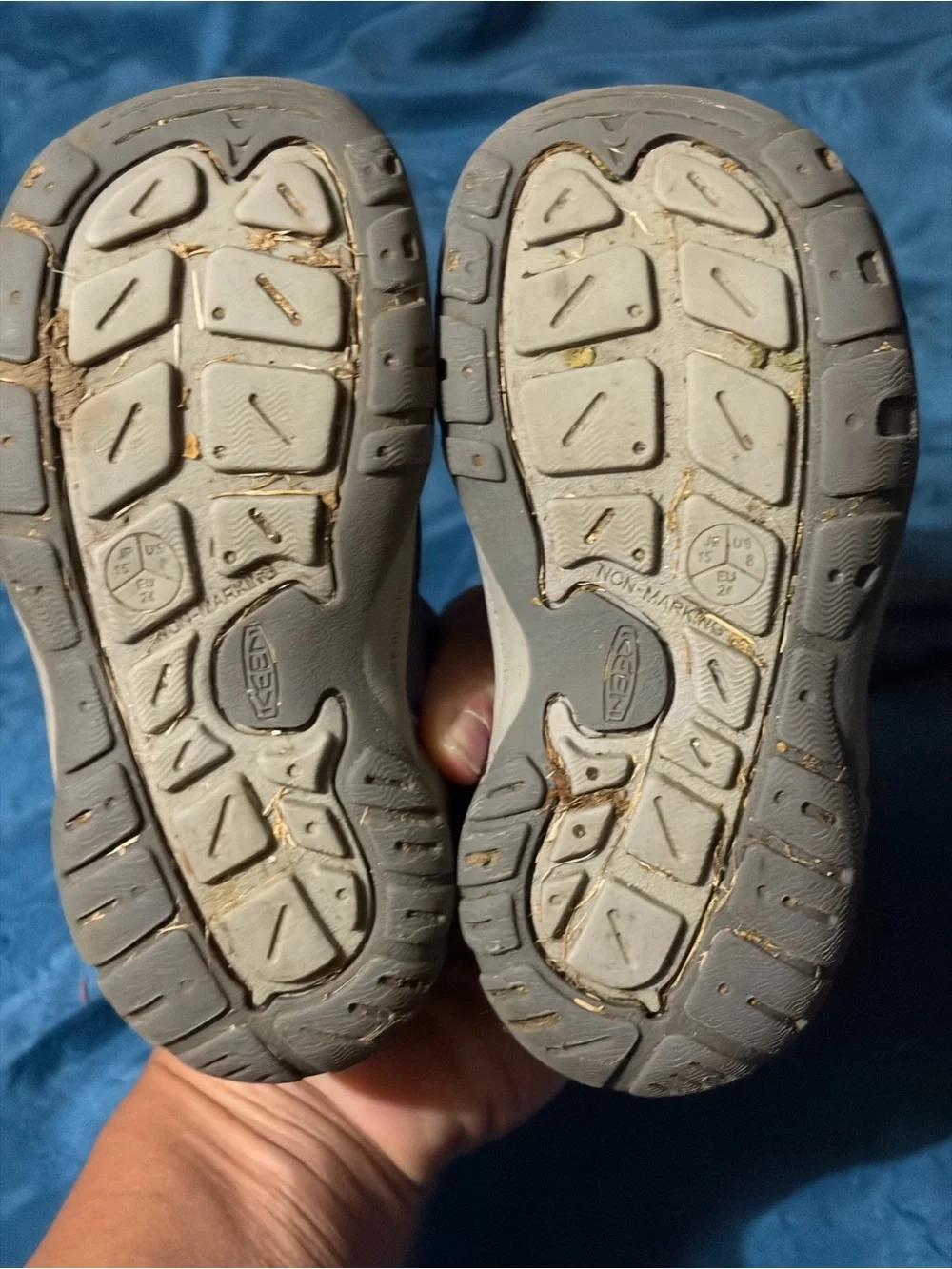 Keen Kids purple/gray Closed-Toe Water/Hiking Sandals sz 8US, EU24, UK7